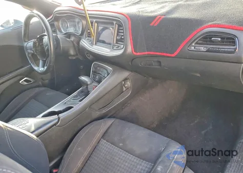 2015 Dodge Challenger Sxt z USA, uszkodzony, nr VIN 2C3CDZAG5FH703197